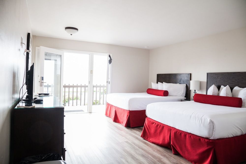 Superior Room, 2 Queen Beds, Fireplace, Ocean View