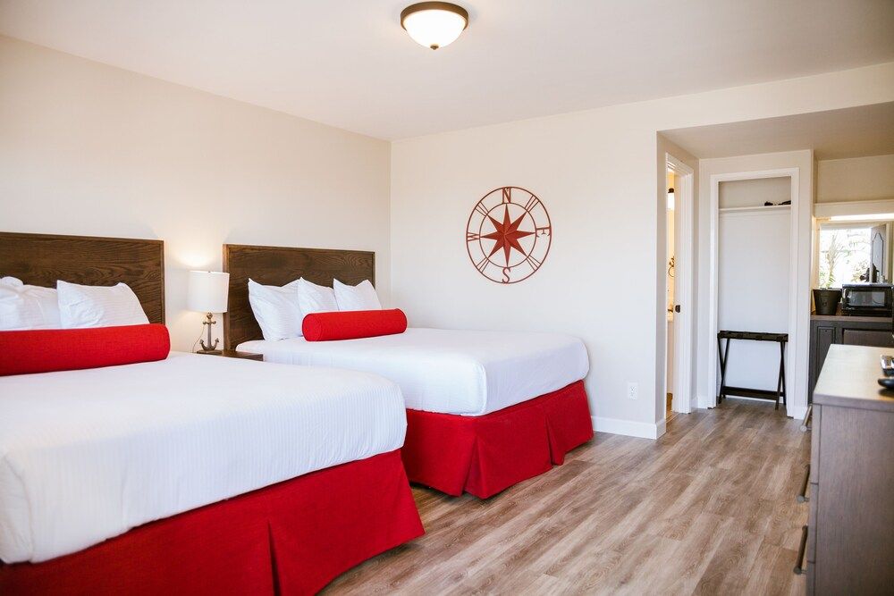 Room, 2 Queen Beds, Ocean View
