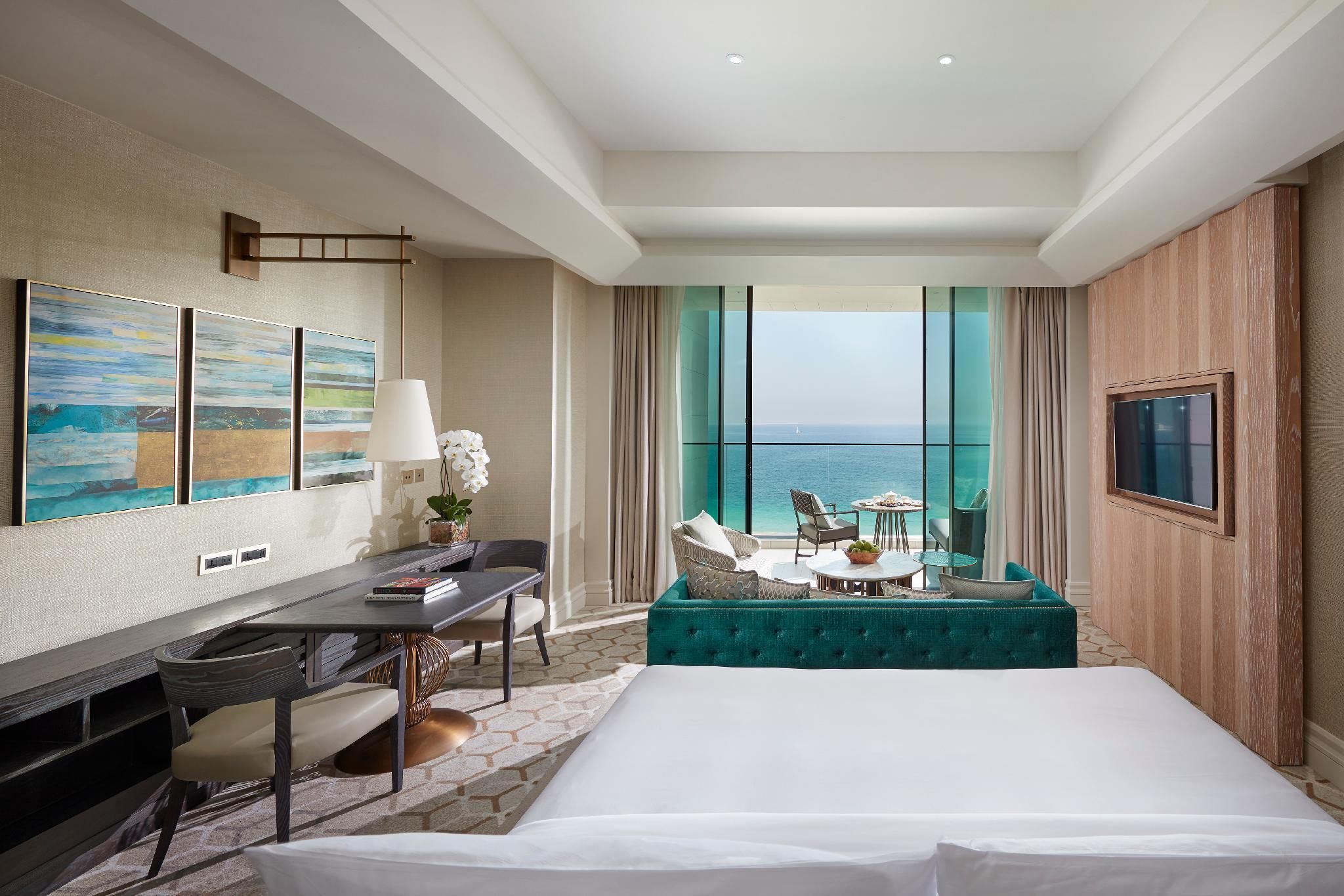 Premier Sea View King Room