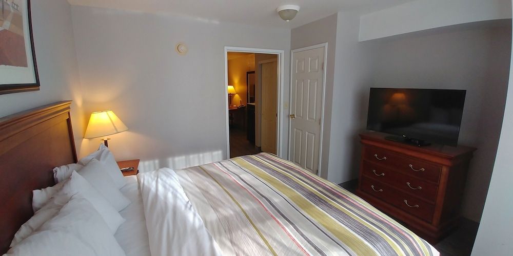 Suite, 1 Bedroom, Accessible, Non Smoking (with 1 person sofa bed)
