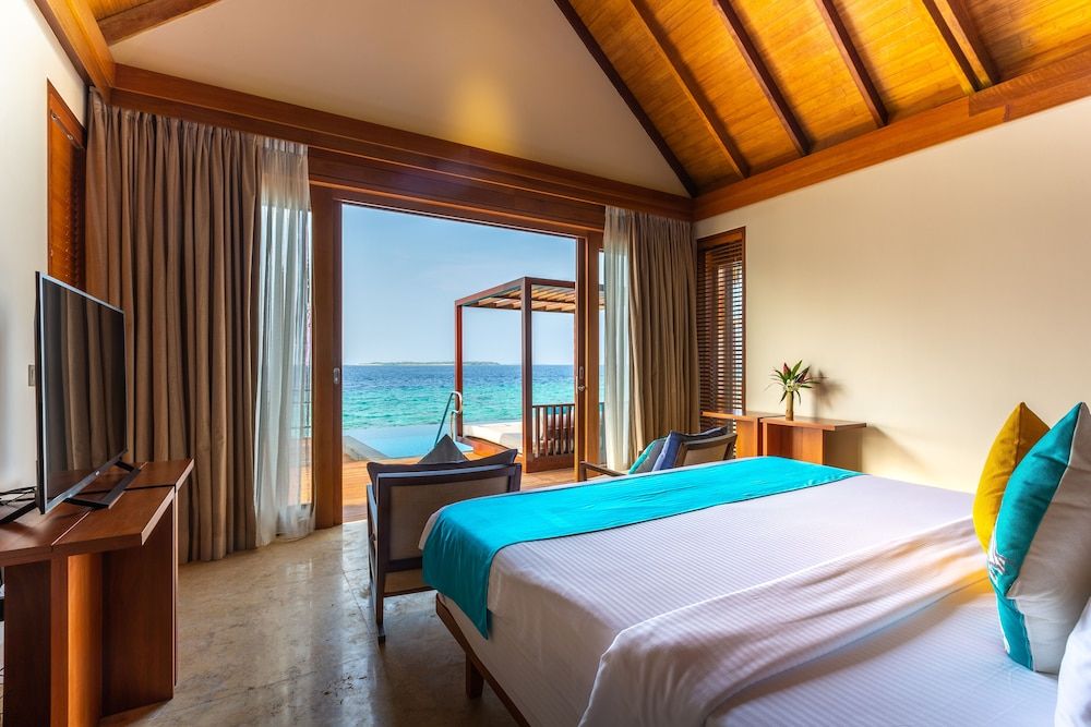 2 Bedrooms Reef Residence with Pool