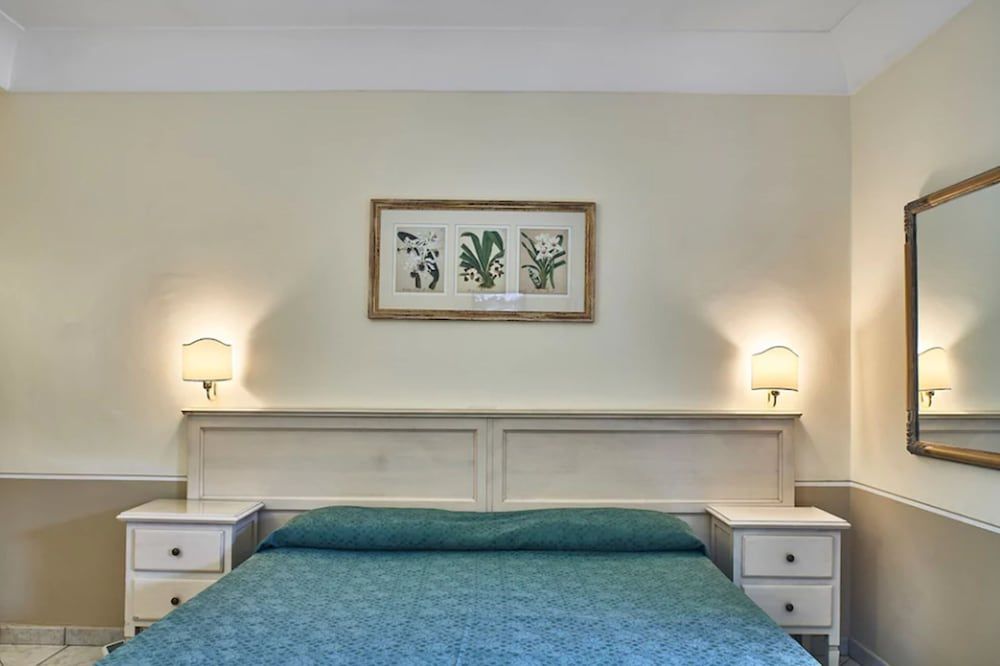 Hotel Chiusarelli Economy Double Room 3