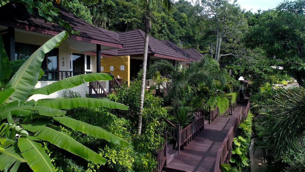 undefined Andaman White Beach Resort 4