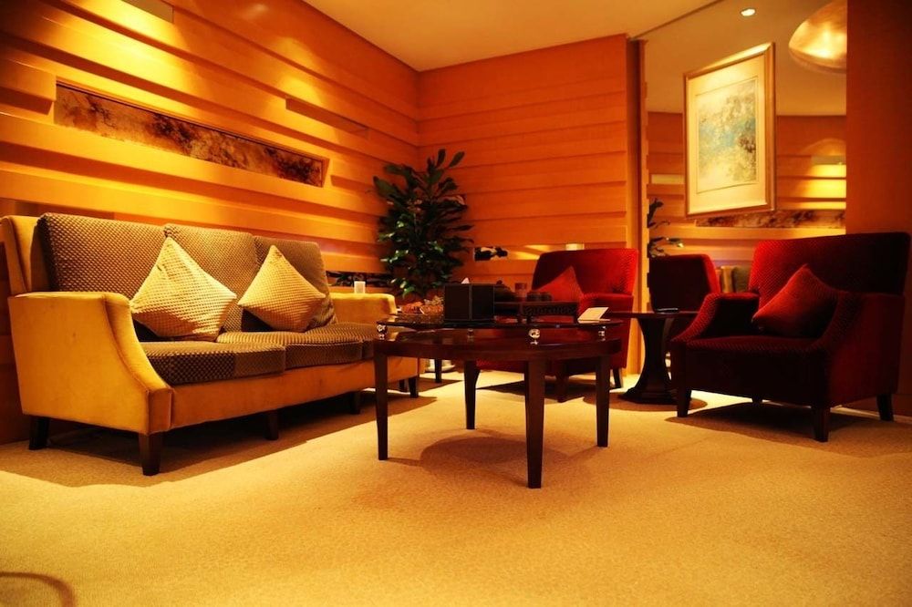 Senior Suite