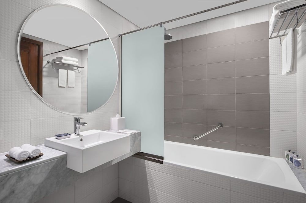 undefined Leva Hotel and Suites, Mazaya Centre 10