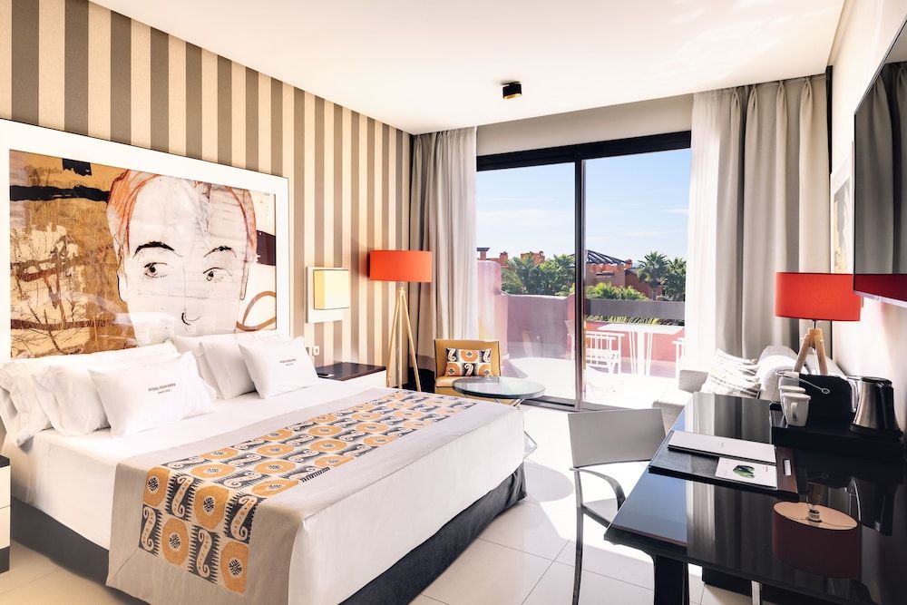 Deluxe Room, Partial Sea View (Superior, 2 adults and 1 child)