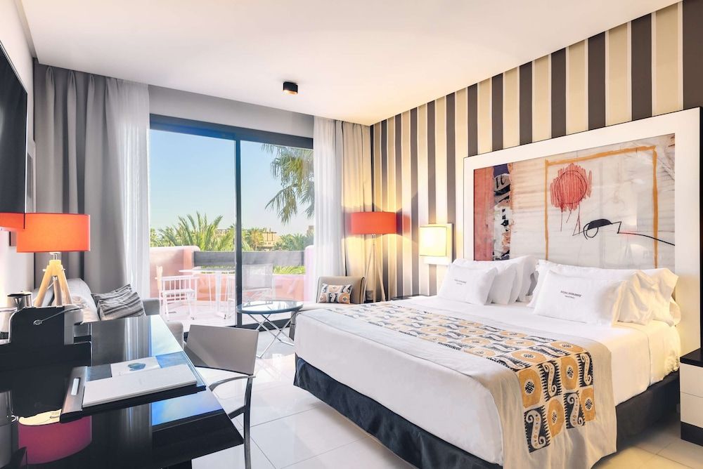 Deluxe Room, Garden View (2 Adults and 1 Child)