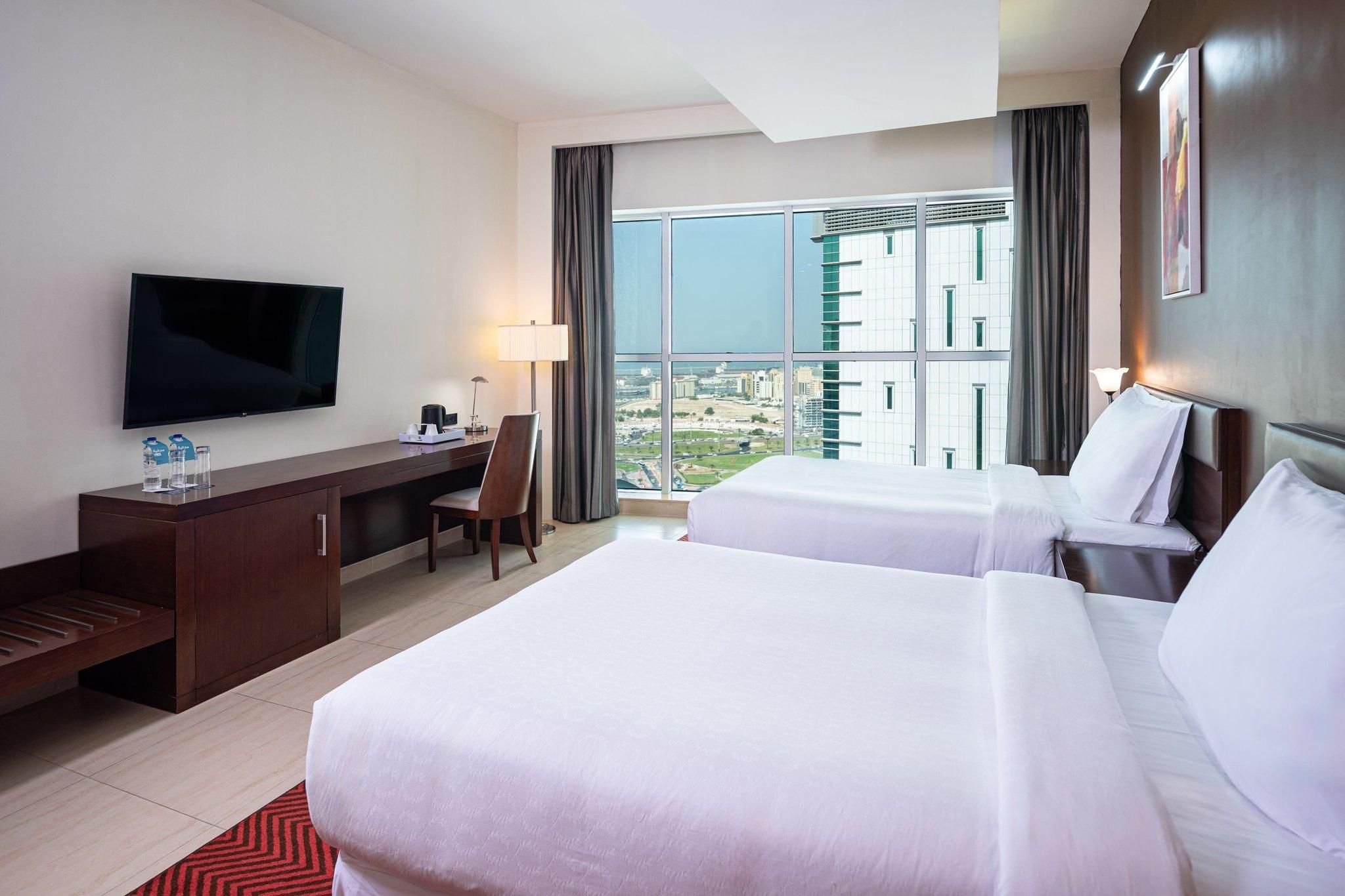 Four Points by Sheraton Sharjah Classic room, Guest room, 2 Queen