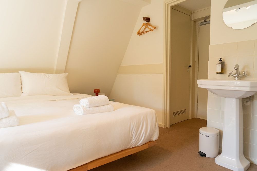 Hotel Calisto Standard Double Room 8