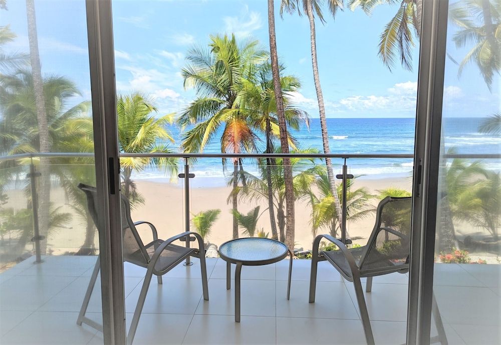 Tango Mar Beachfront Boutique Hotel & Villas Deluxe Double Room, 1 King Bed, Beach View, Beachfront 4