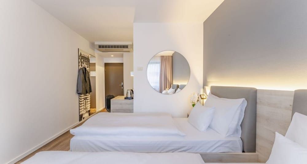Classic Twin Room