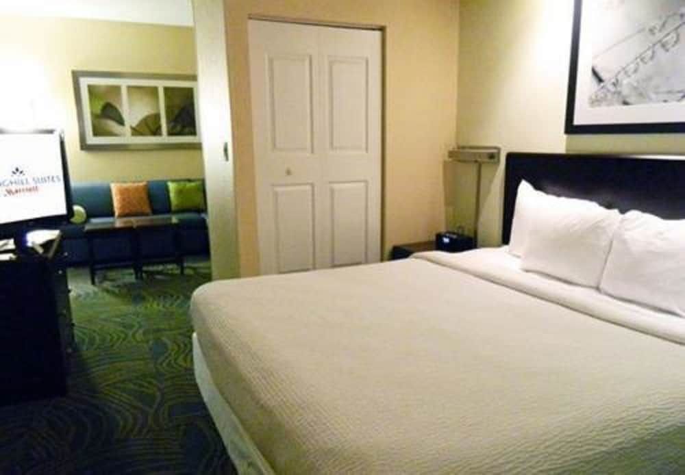 Studio, 2 Double Beds, Balcony, Bay View