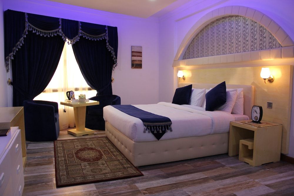 undefined Bahrain International Hotel 8