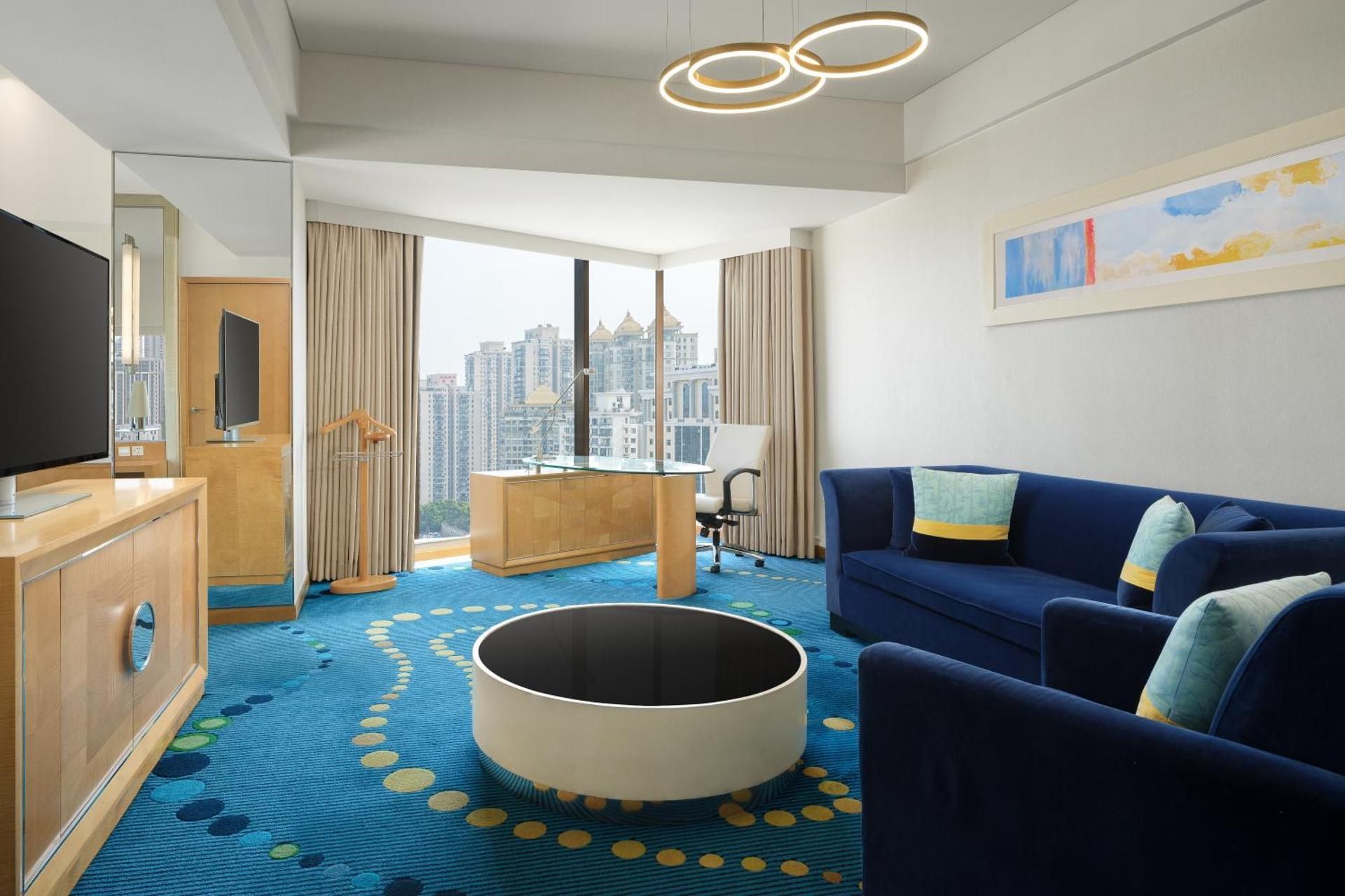 undefined Renaissance Shanghai Yu Garden Hotel 7