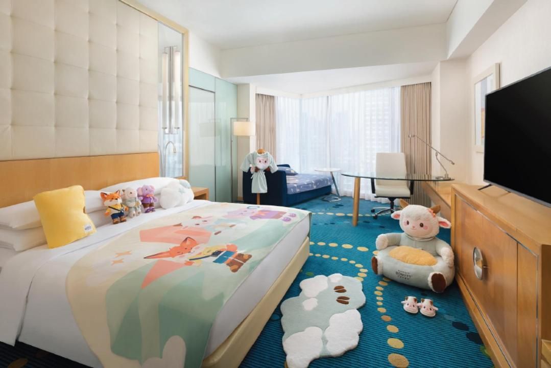 MarriottSquad Family Room, Family room, 1 King, Sofa bed