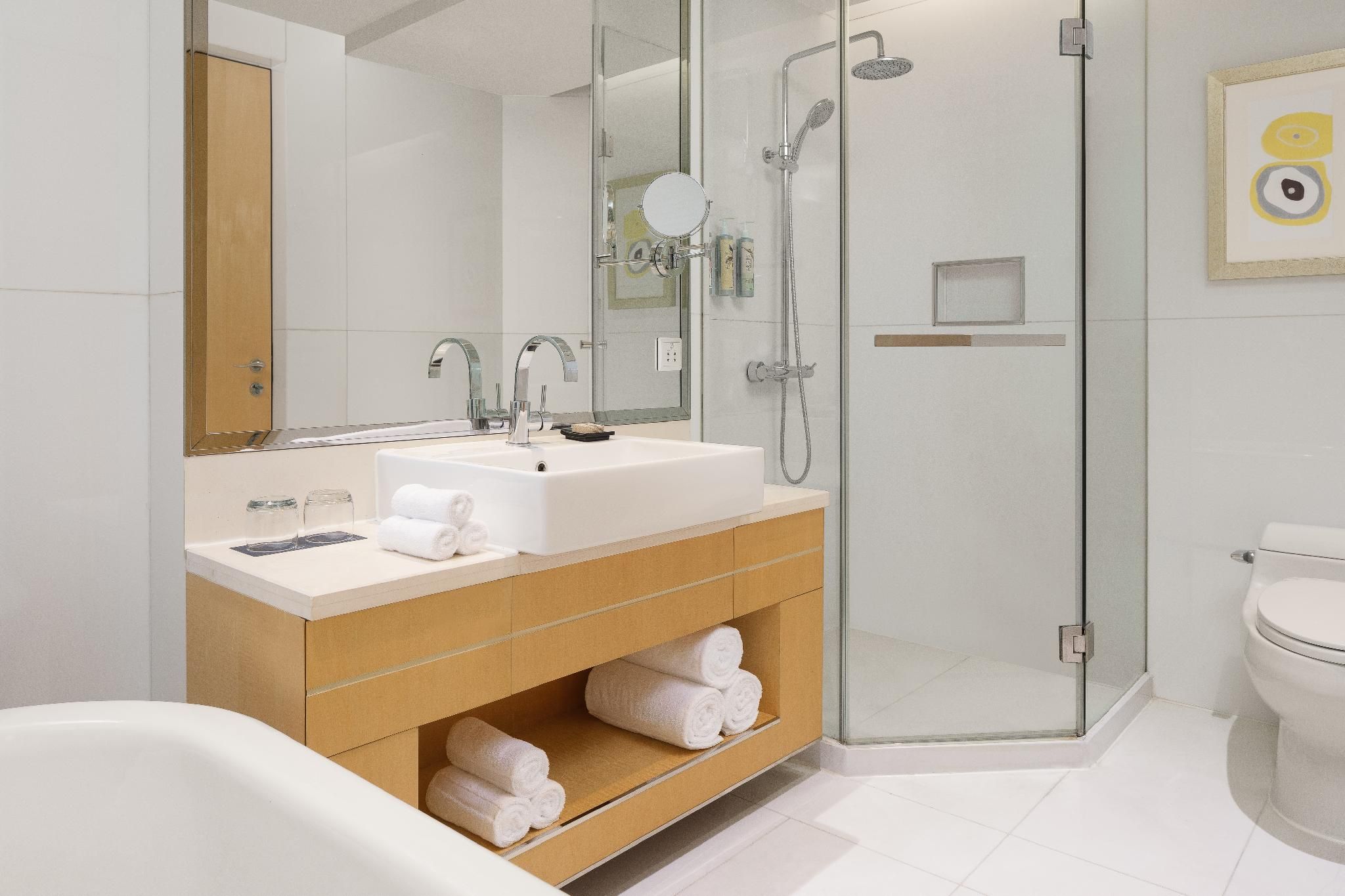 undefined Renaissance Shanghai Yu Garden Hotel 10