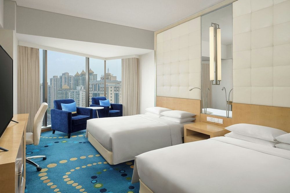 undefined Renaissance Shanghai Yu Garden Hotel on the Bund 4