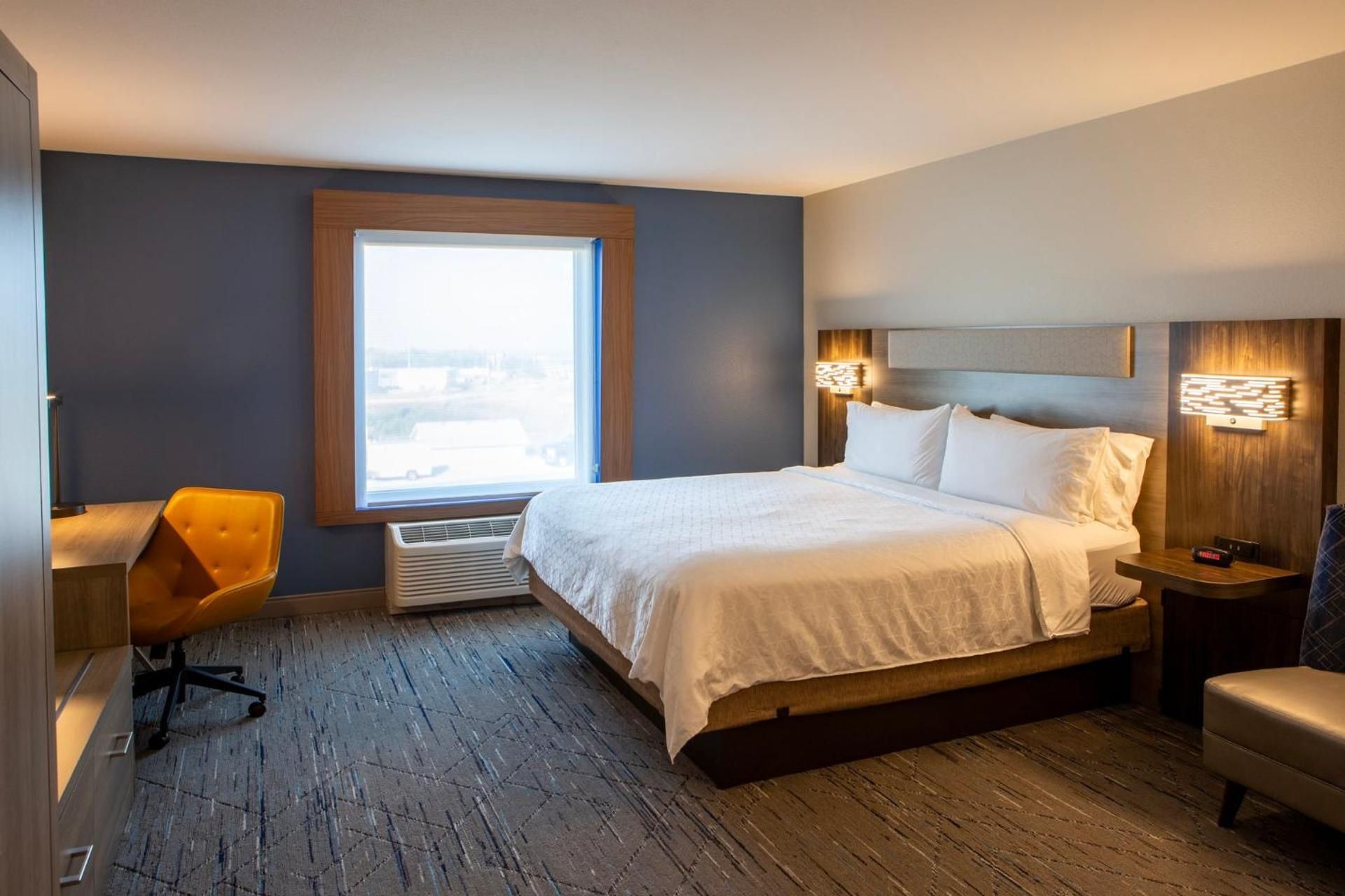 1 King Bed Standard
