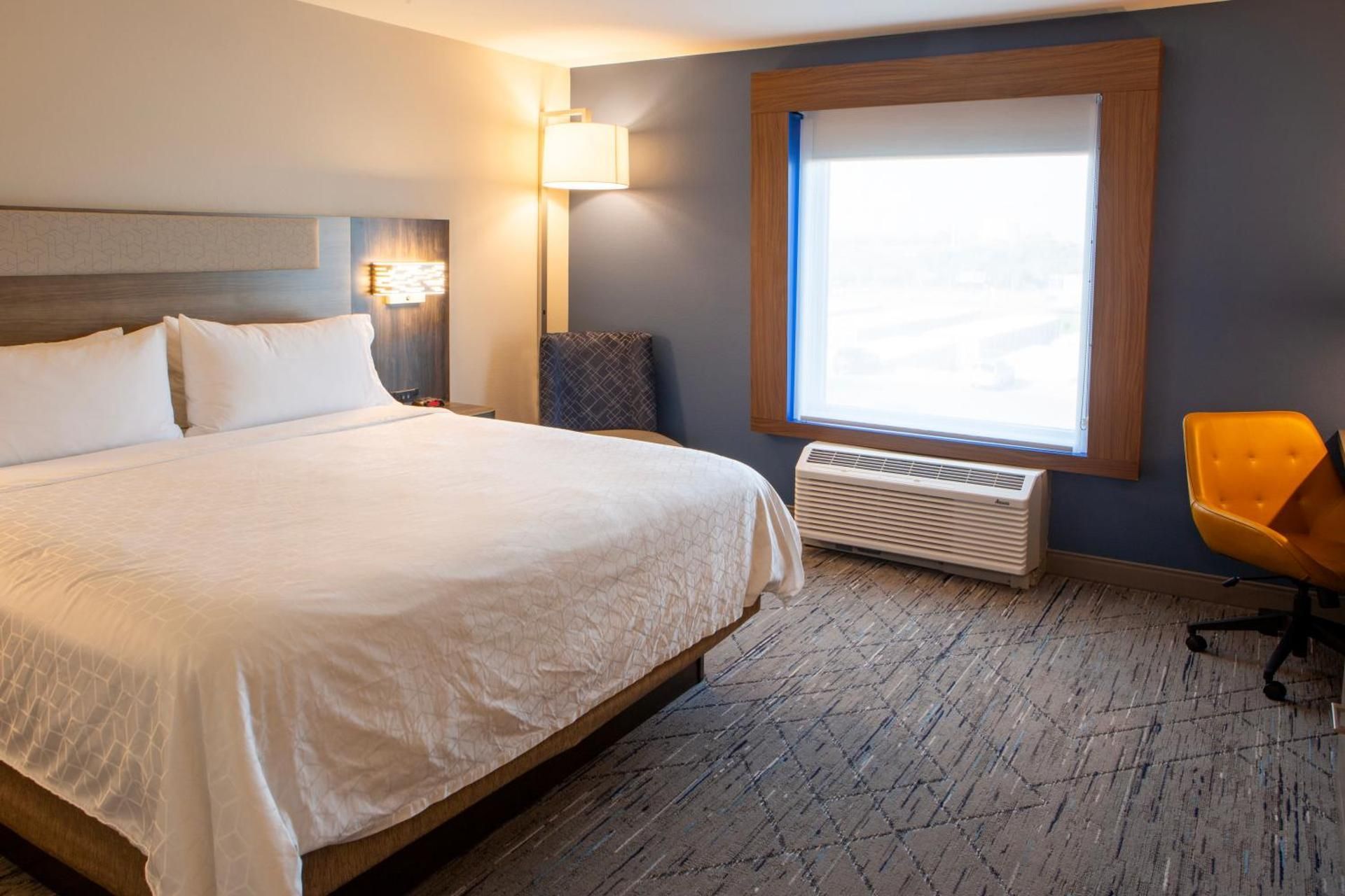1 King Bed Standard