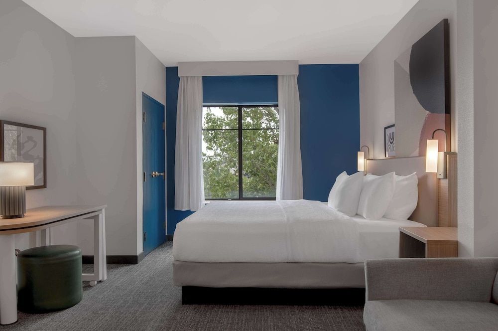 Room, 1 King Bed, Accessible, Bathtub (Mobility)