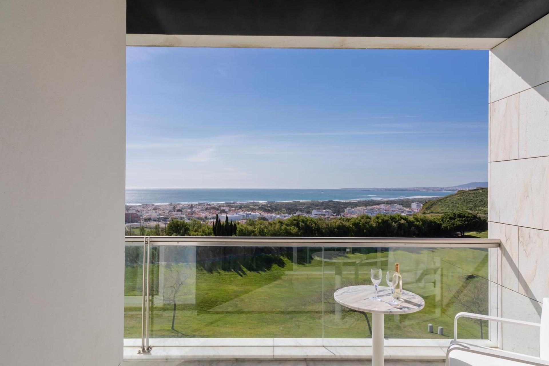 2 Twin Standard Sea View Balcony