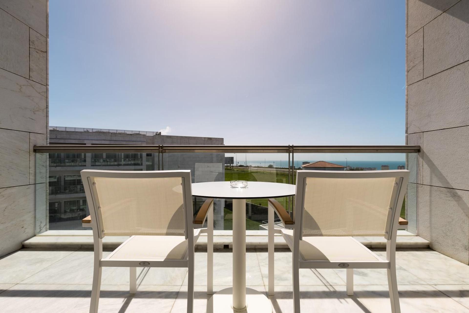 1 King Premium Balcony Sea View