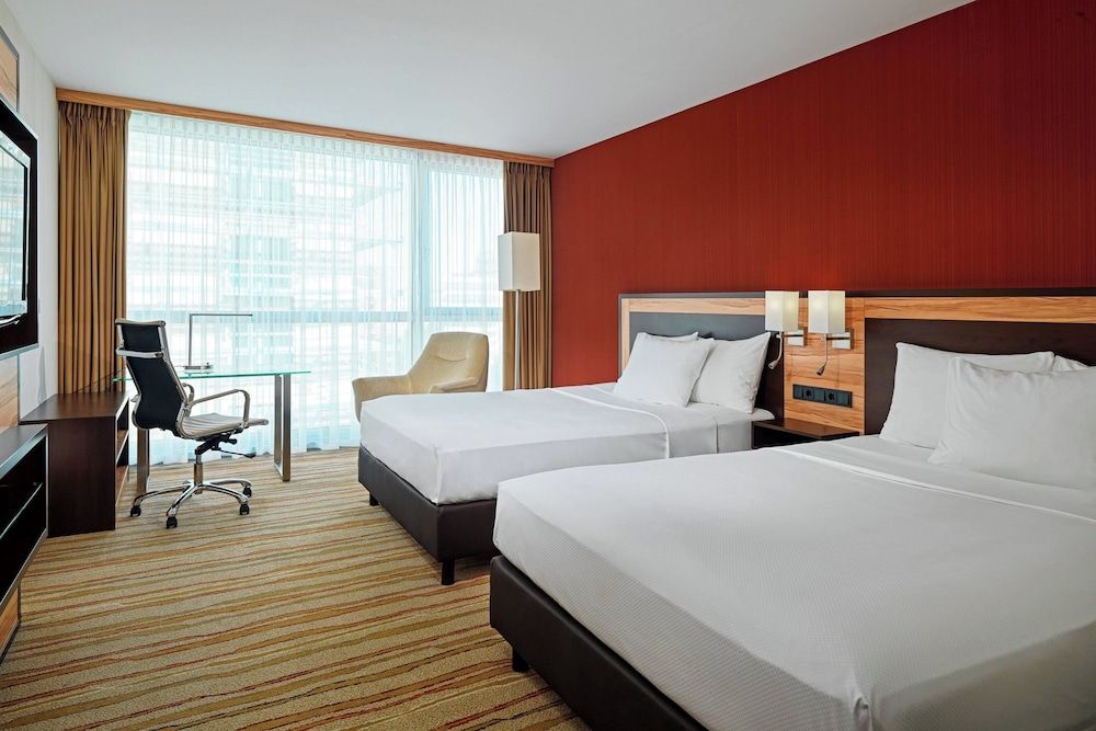 undefined Courtyard by Marriott Düsseldorf Hafen 7