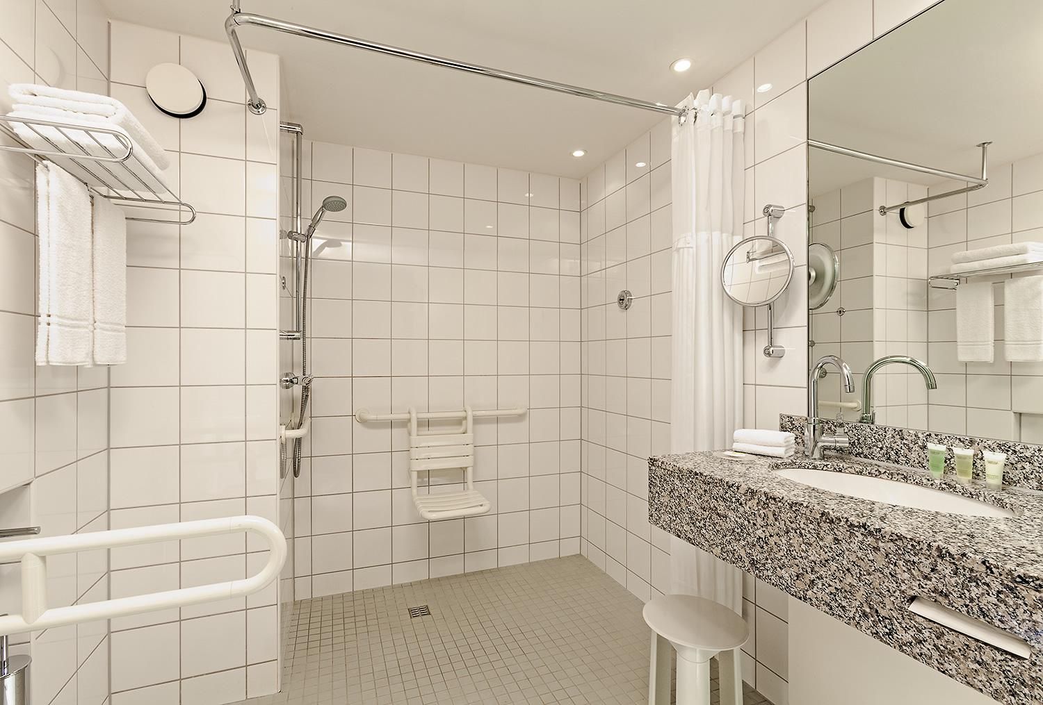 Guest room, 2 Double, High floor