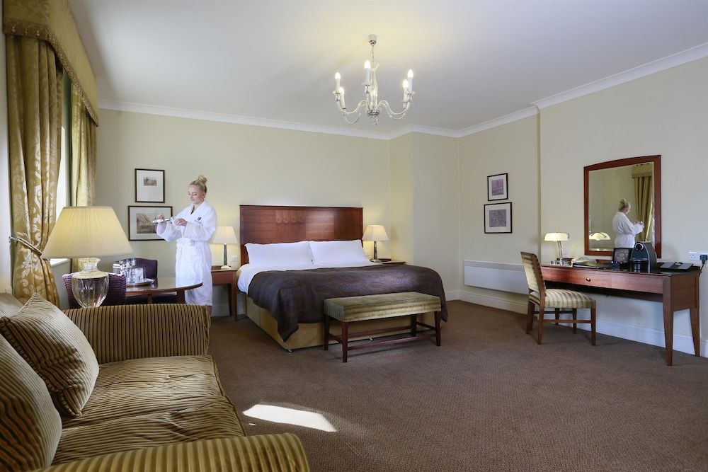 Macdonald Portal Hotel, Golf and Spa Suite, 1 Double Bed (Deluxe Suite) 3