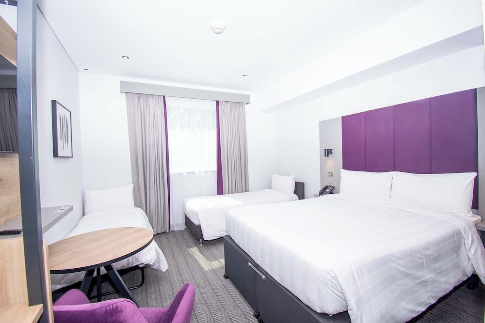 undefined Premier Inn Dubai International Airport 3