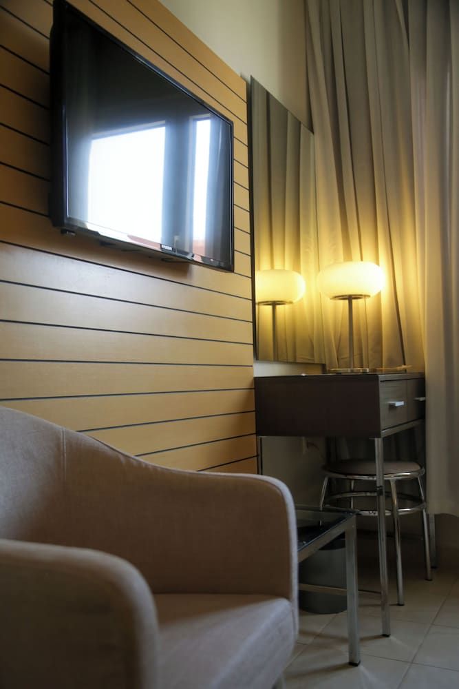 Astoria Hotel Basic Double Room (Budget) 13