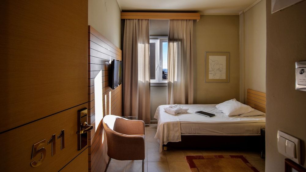 undefined Astoria Hotel 3