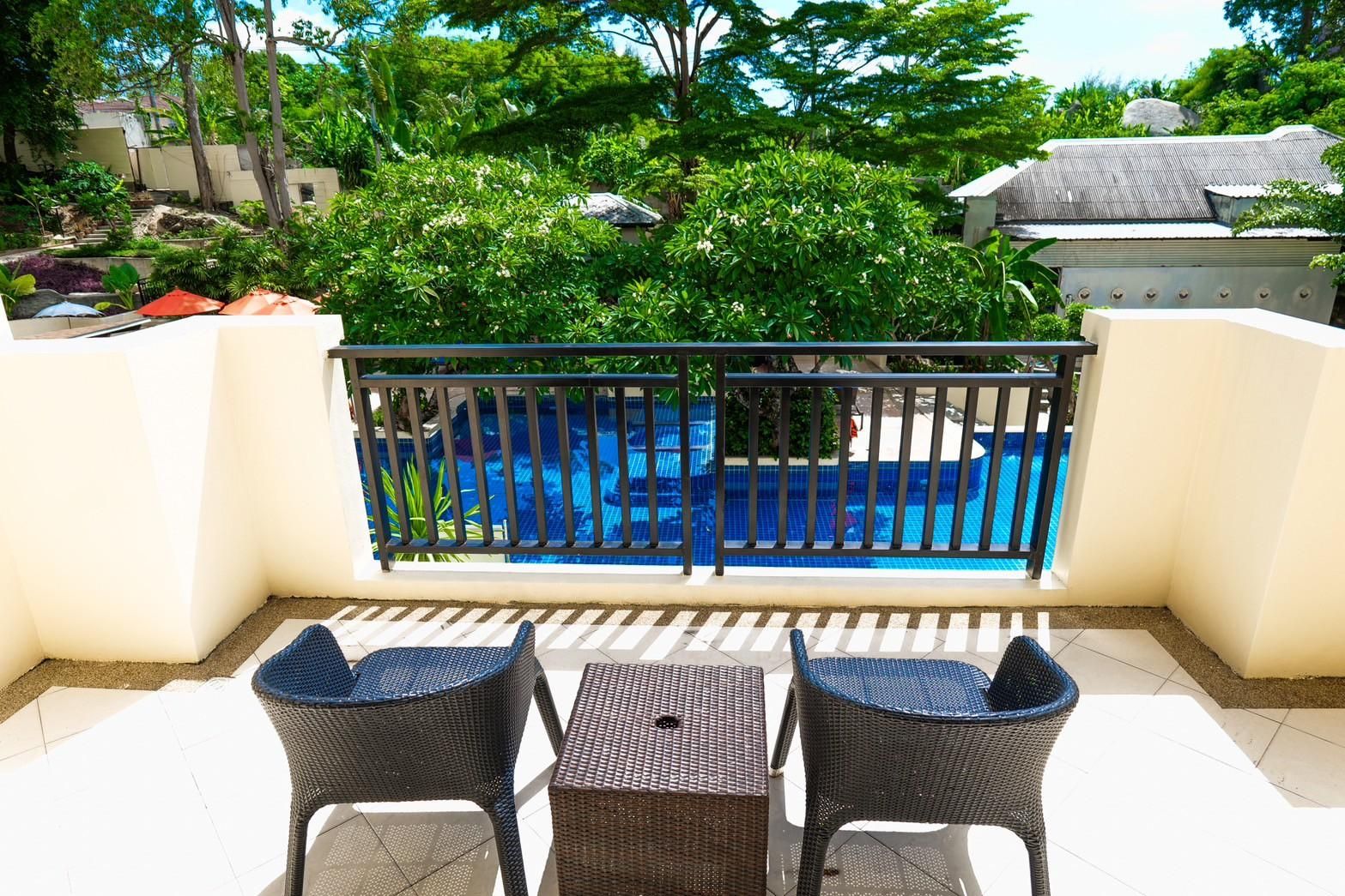 Grand Deluxe Pool View Room