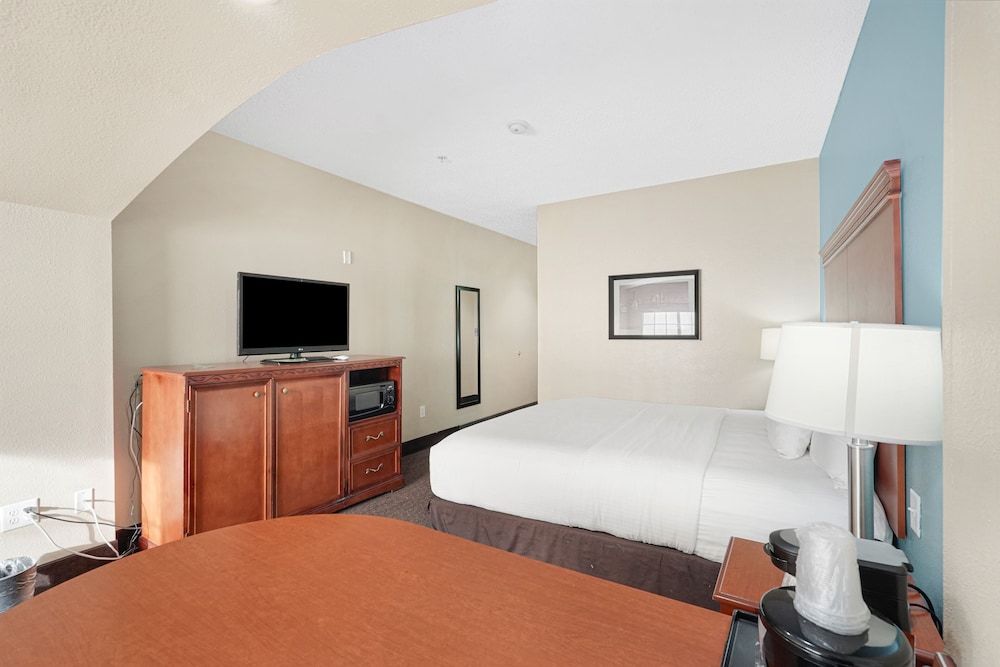undefined La Quinta Inn & Suites by Wyndham Houston Hobby Airport 8