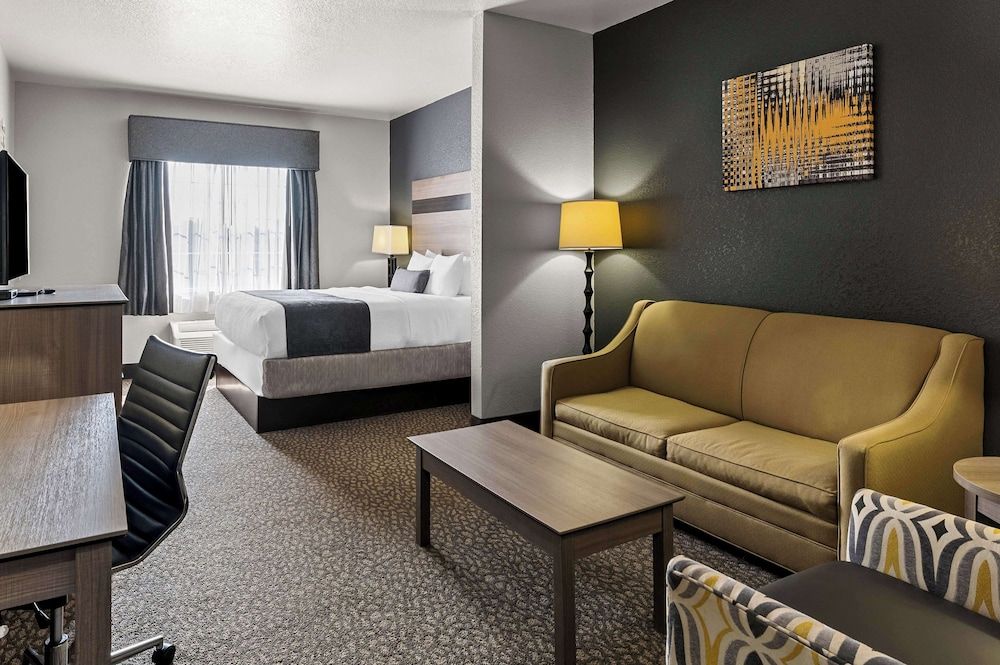 Best Western Sherwood Inn & Suites Suite, 1 King Bed with Sofa bed, Non Smoking, Microwave (with Sofabed) 2