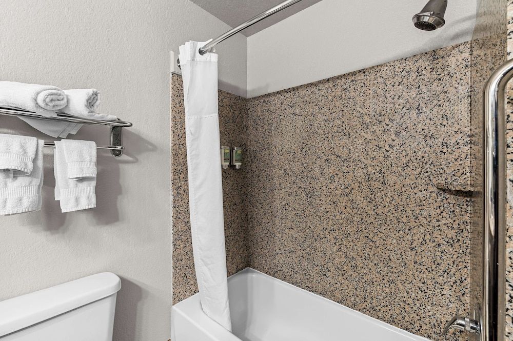 Best Western Sherwood Inn & Suites Suite, 1 King Bed with Sofa bed, Non Smoking, Microwave (with Sofabed) 4