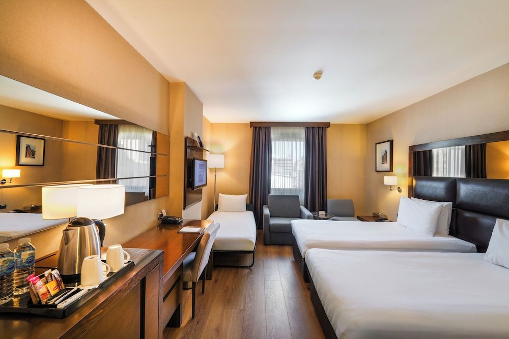 DELUXE, TWIN BEDS