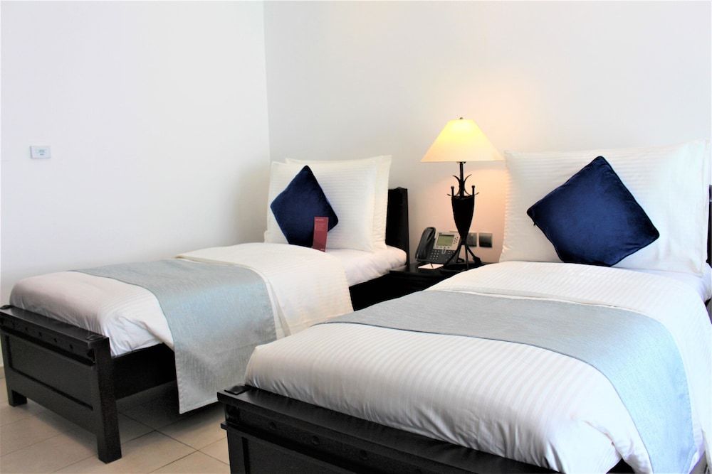 Mövenpick Hotel & Resort Al Bida'a Kuwait Family Room