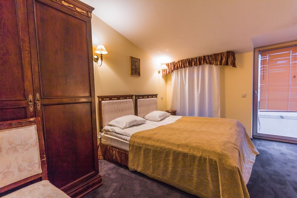 Garden Palace Hotel Superior Double Room 4