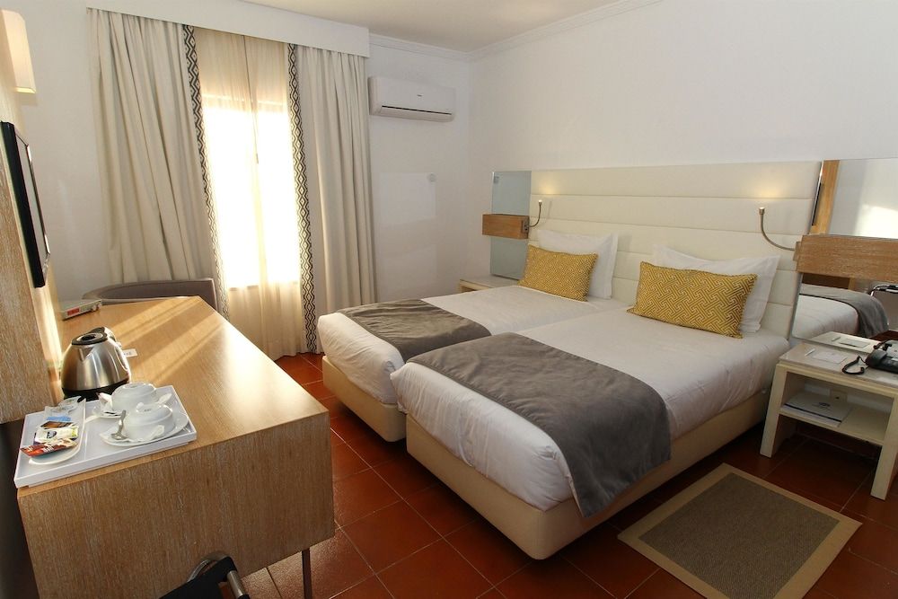 Best Western Hotel Dom Bernardo Standard Room, 2 Twin Beds, Non Smoking 5