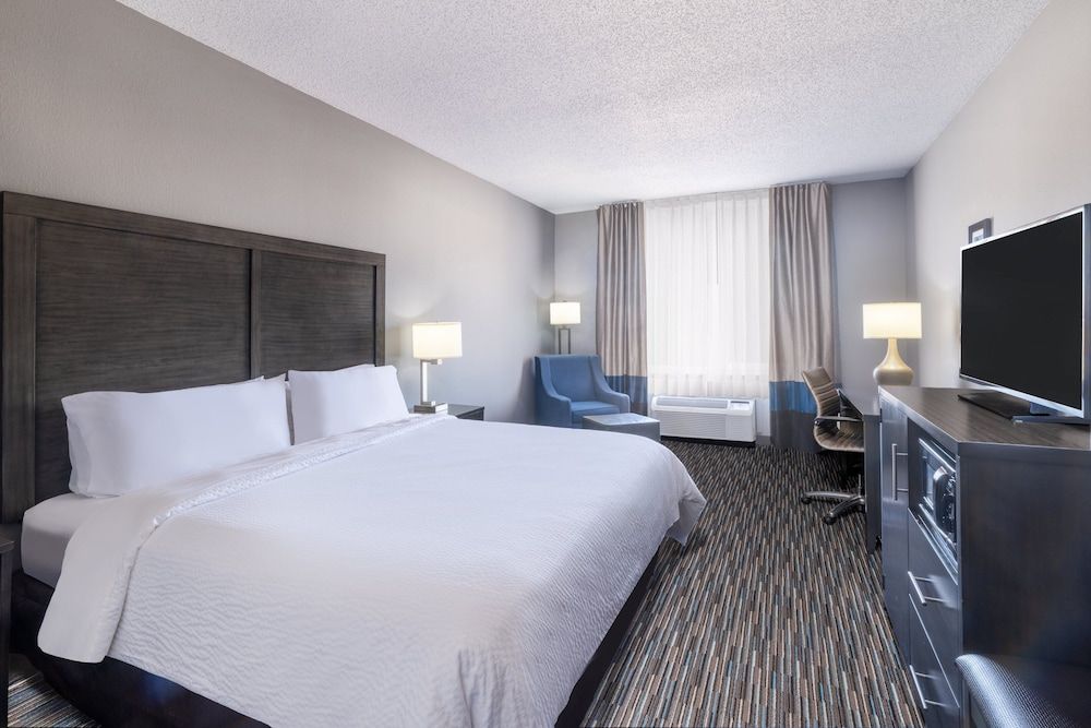 Standard Room, 1 King Bed