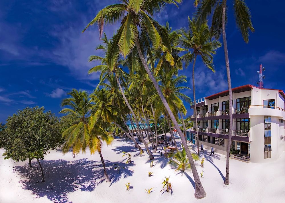 undefined Kaani Beach Hotel 4