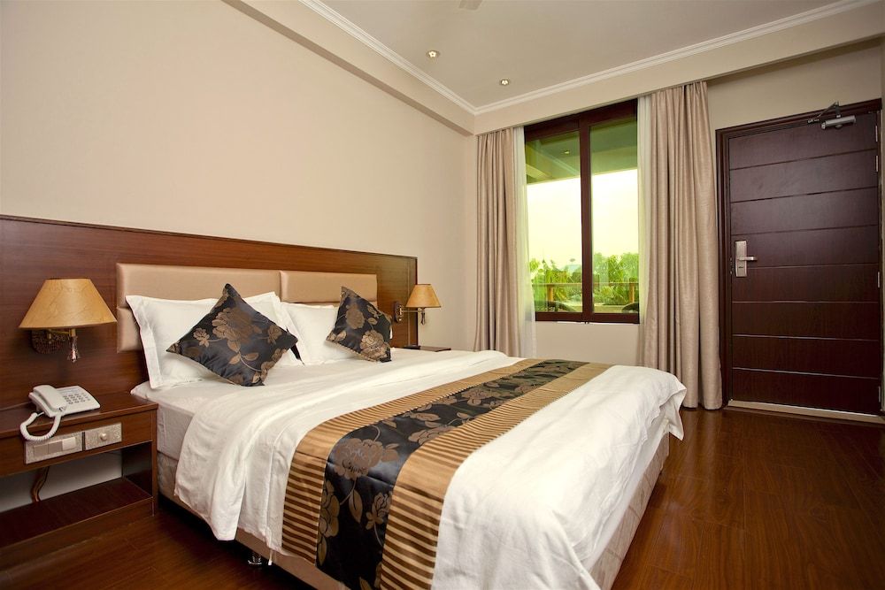 undefined Kaani Beach Hotel 8