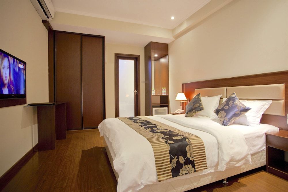 undefined Kaani Beach Hotel 5