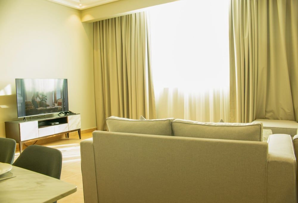 undefined Capital O 111 Infinity Suites 8