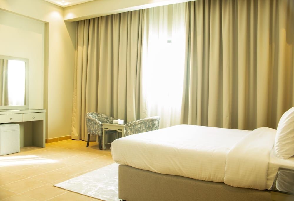 Capital O 111 Infinity Suites Twin Room 2