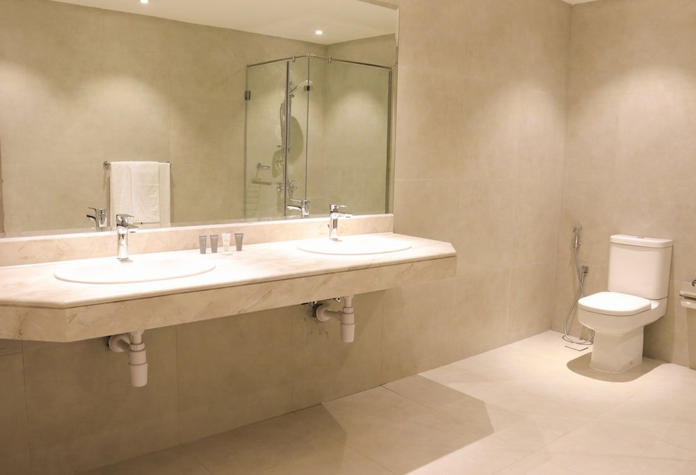 Capital O 111 Infinity Suites Twin Room 3