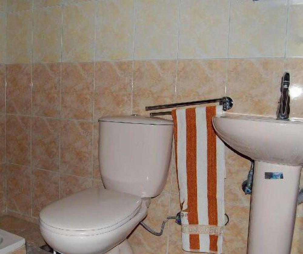 Economy Double Room, 1 King Bed