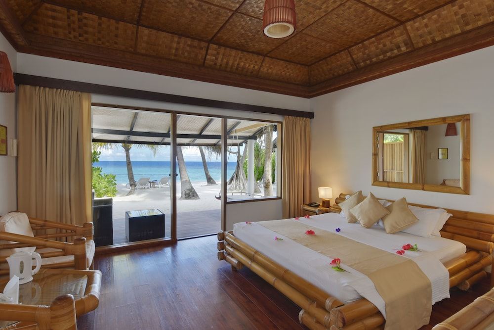 Bungalow, Beachfront