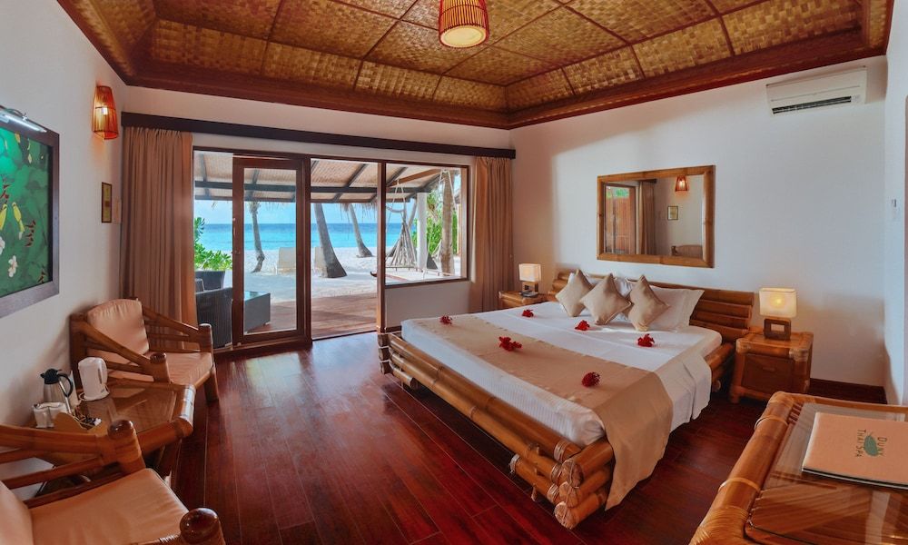 Bungalow, Beachfront